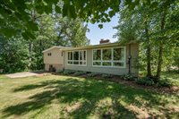 2730 Oakwood Drive, Green Bay, WI 54304