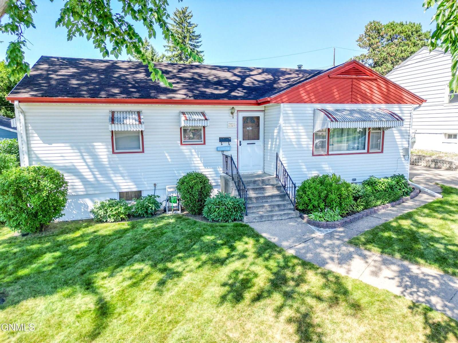 2124 D Avenue East, Bismarck, ND 58501