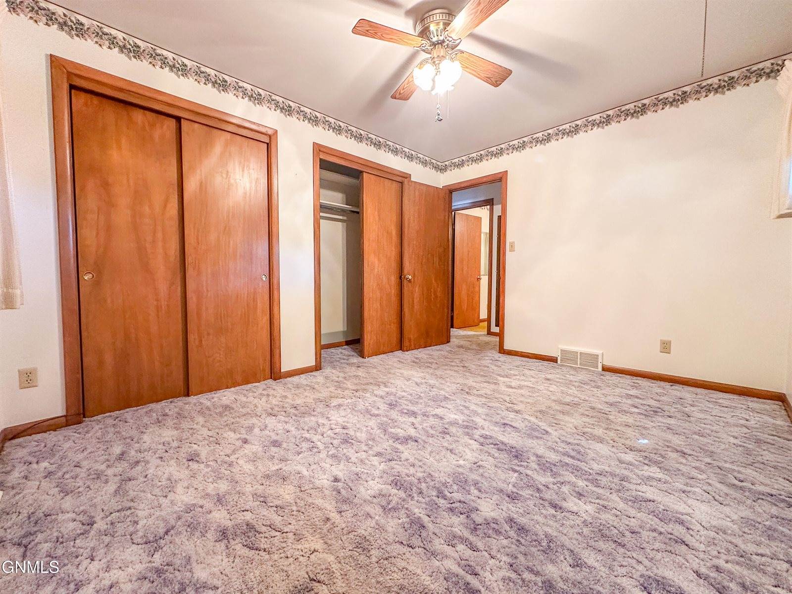2124 D Avenue East, Bismarck, ND 58501