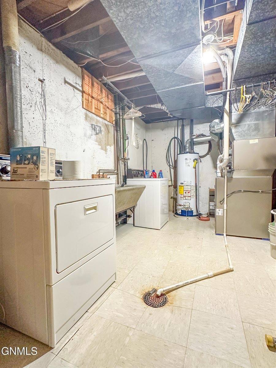 2124 D Avenue East, Bismarck, ND 58501