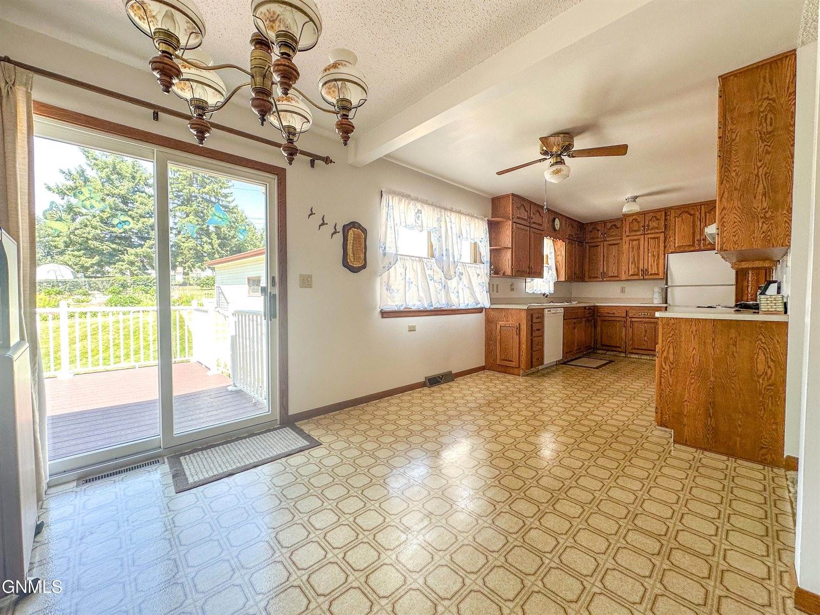 2124 D Avenue East, Bismarck, ND 58501
