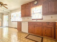 2124 D Avenue East, Bismarck, ND 58501