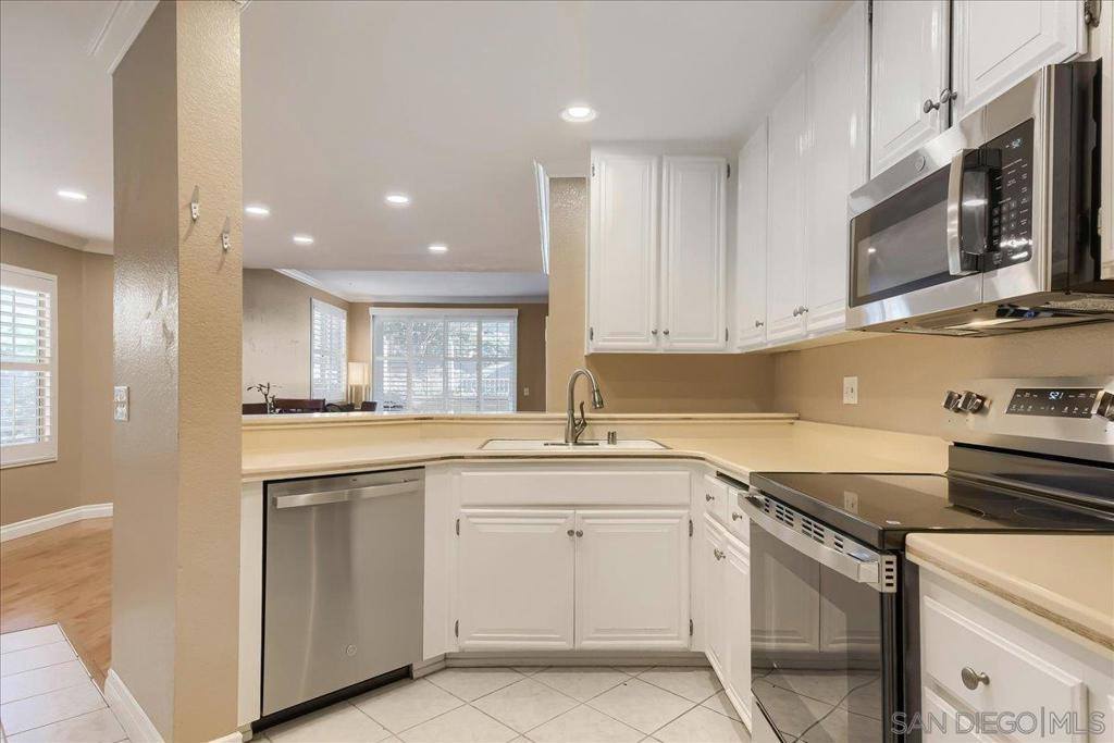 13801 Pinkard Way, El Cajon, CA 92021