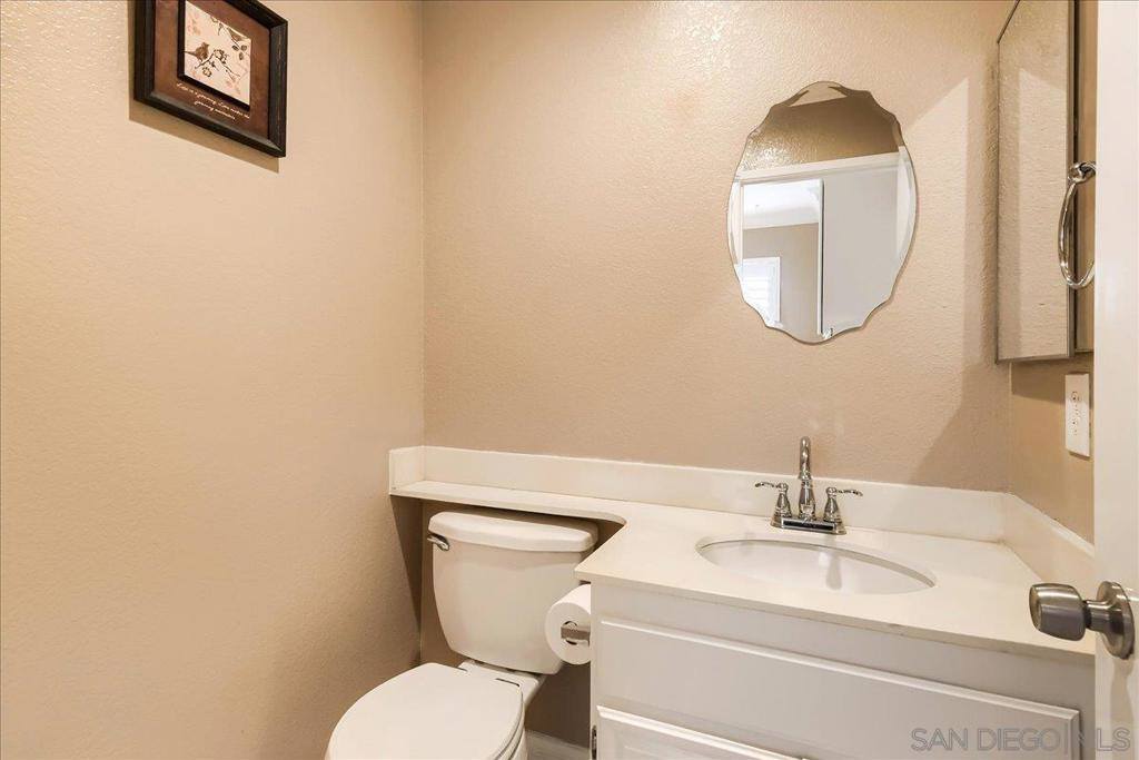 13801 Pinkard Way, El Cajon, CA 92021