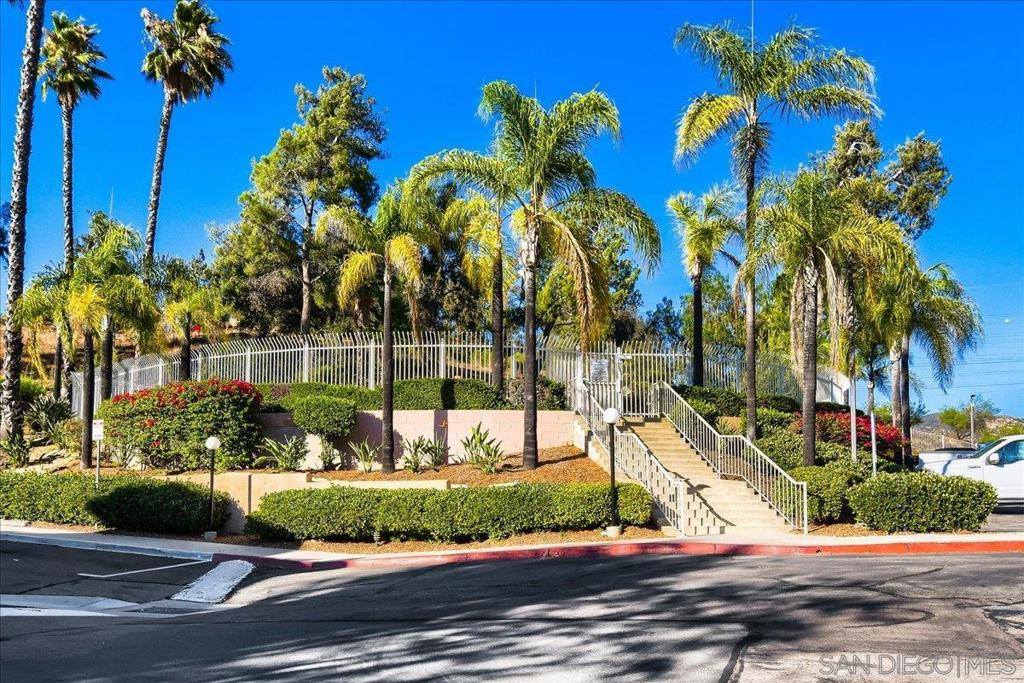 13801 Pinkard Way, El Cajon, CA 92021