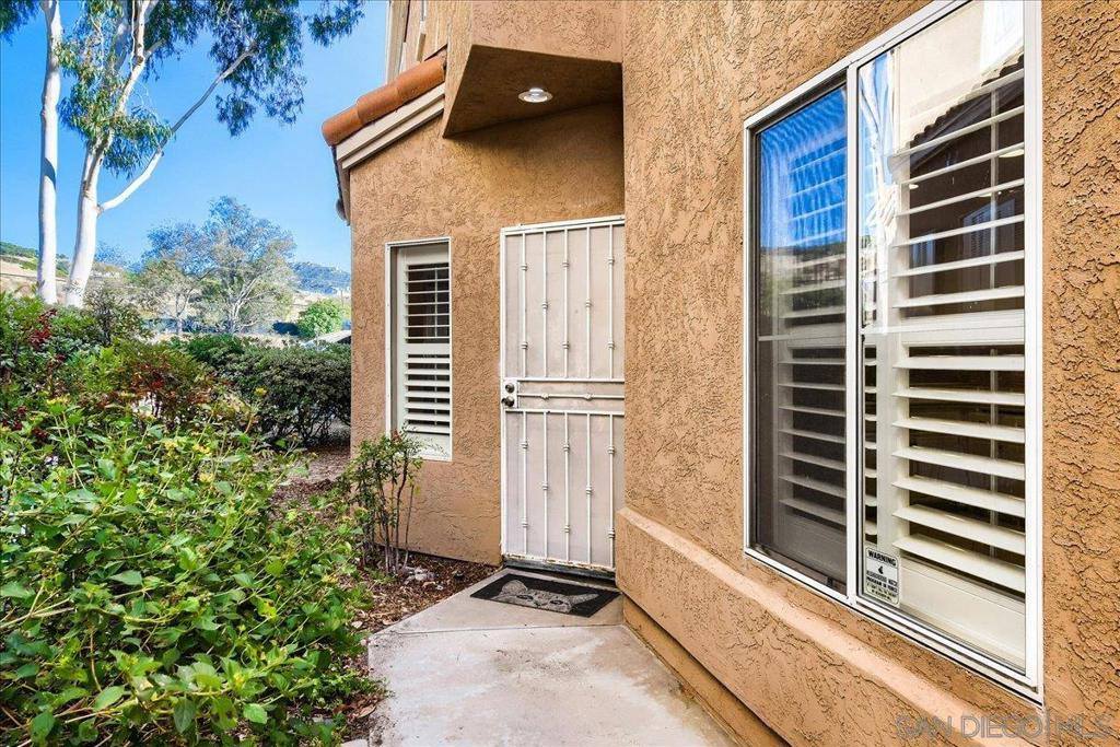 13801 Pinkard Way, El Cajon, CA 92021