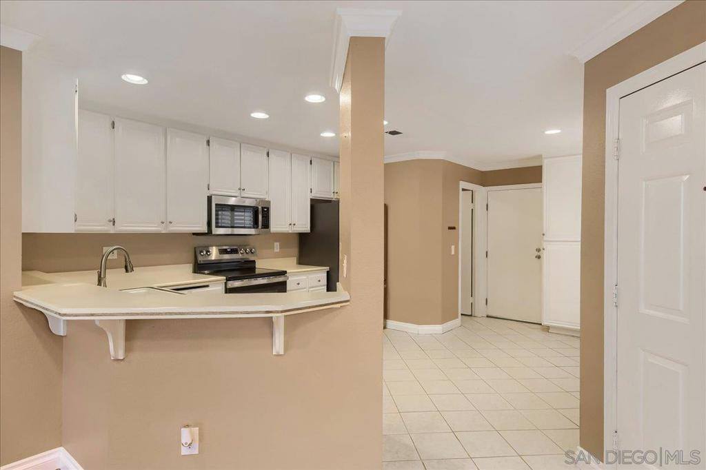 13801 Pinkard Way, El Cajon, CA 92021