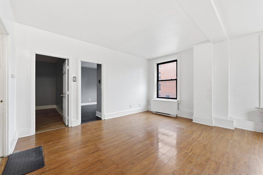 140 Chestnut St, Springfield, MA 01103