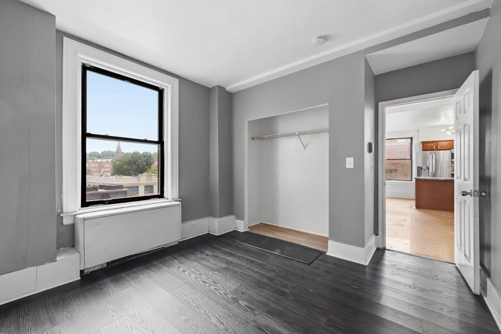 140 Chestnut St, Springfield, MA 01103