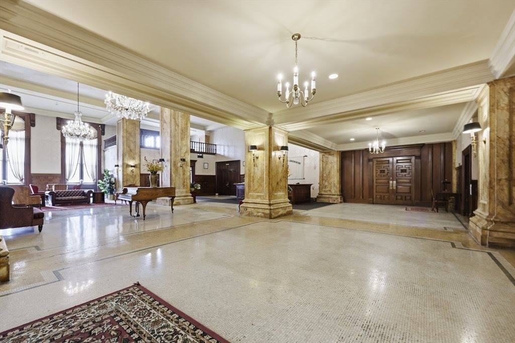 140 Chestnut St, Springfield, MA 01103