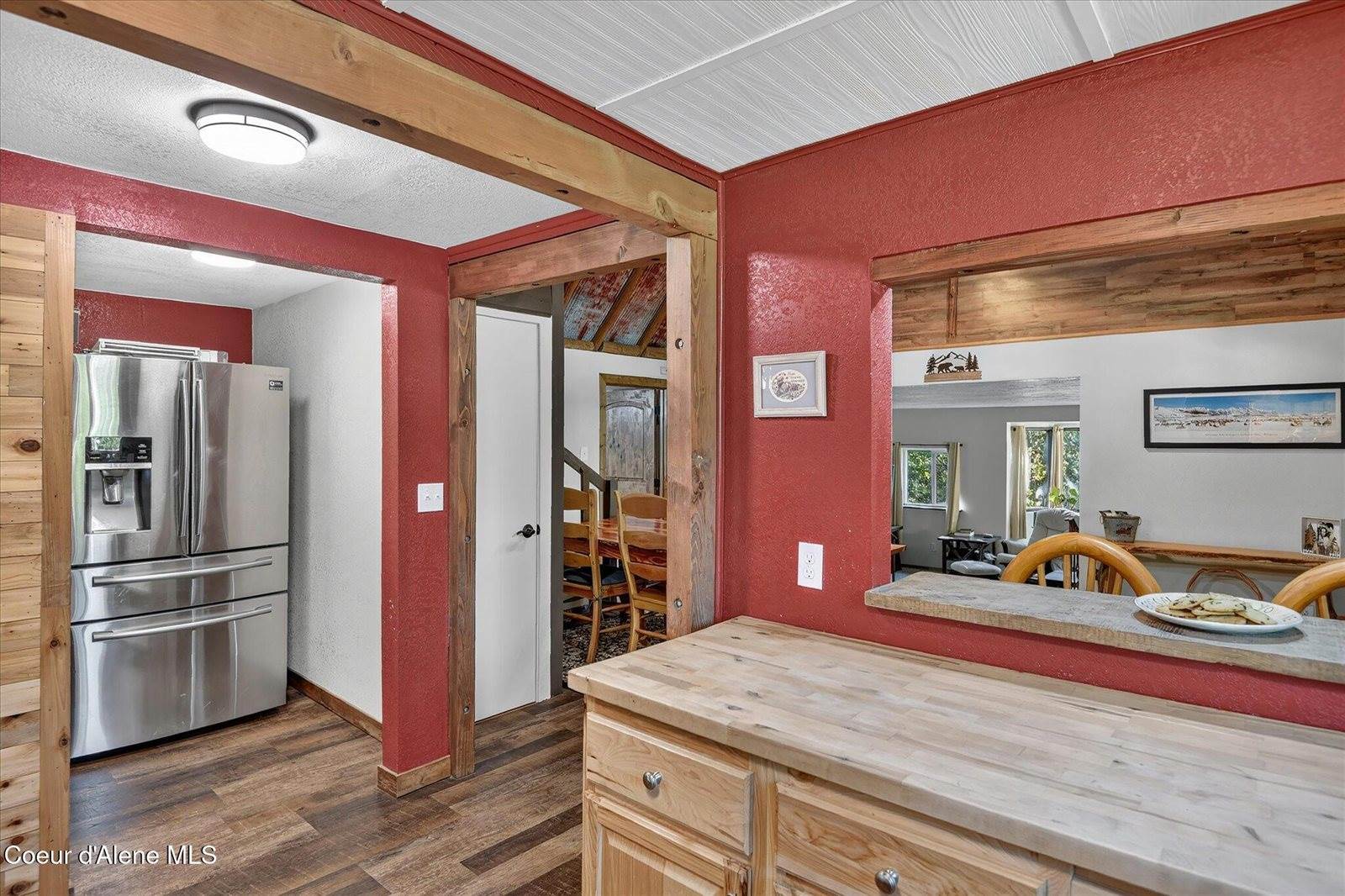 491 Pine View Ln, Spirit Lake, ID 83869
