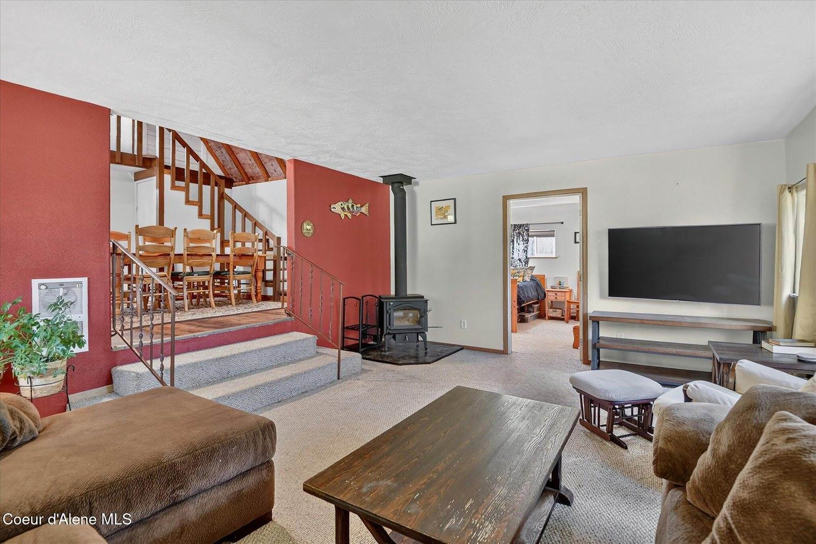 491 Pine View Ln, Spirit Lake, ID 83869