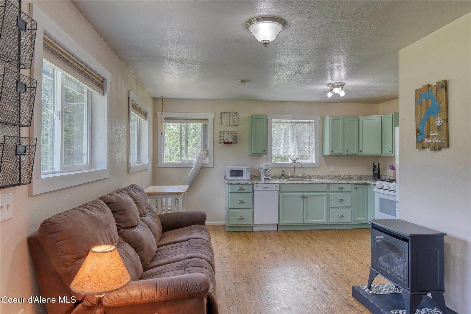 491 Pine View Ln, Spirit Lake, ID 83869