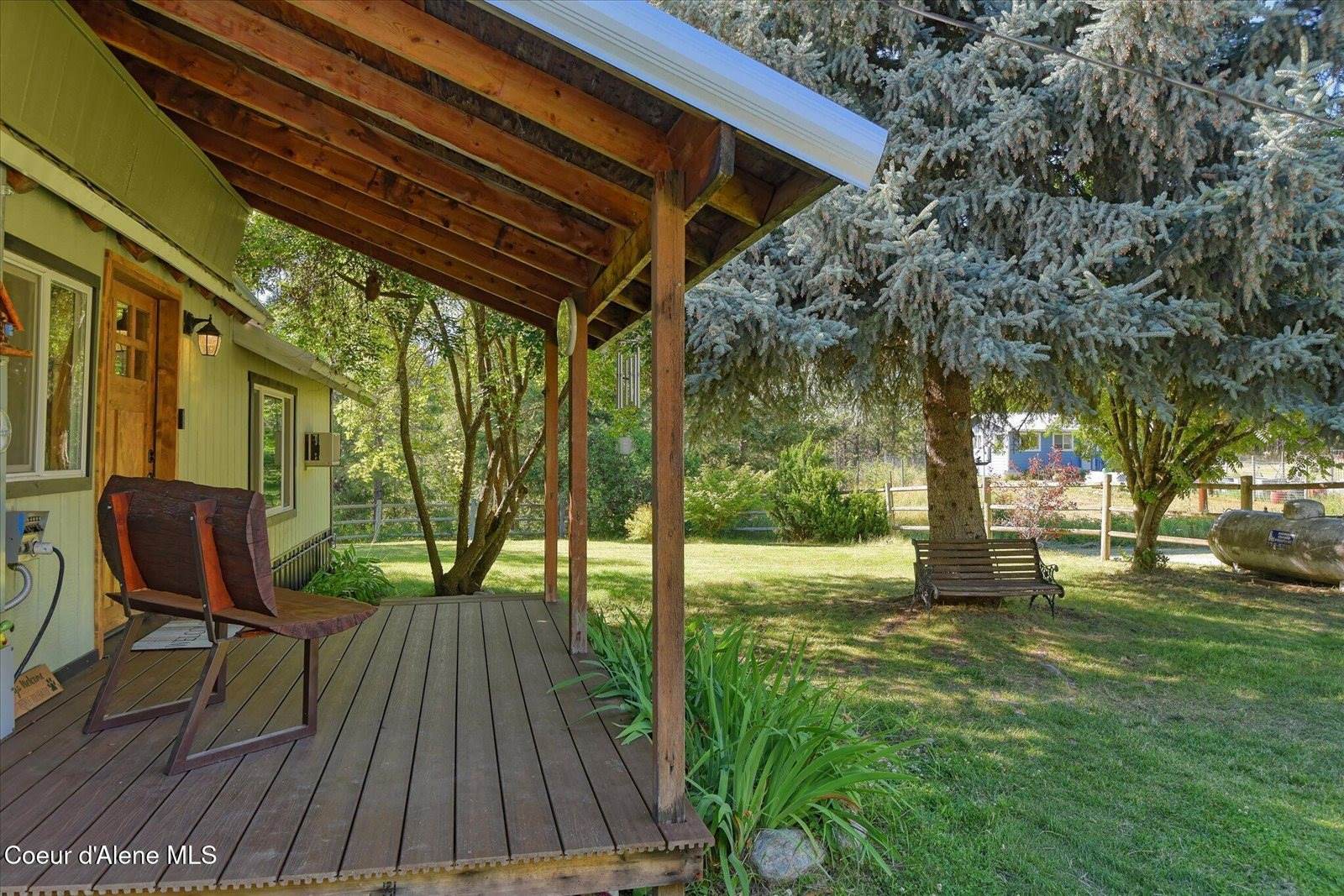 491 Pine View Ln, Spirit Lake, ID 83869