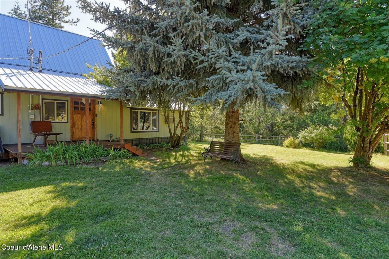 491 Pine View Ln, Spirit Lake, ID 83869