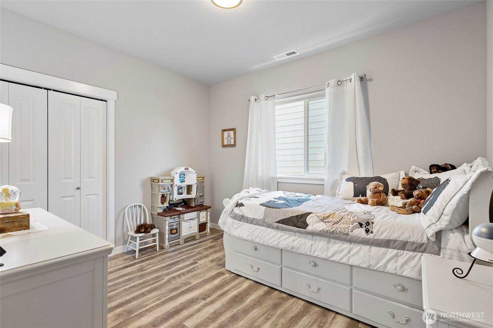 1720 River Walk Lane, Burlington, WA 98233