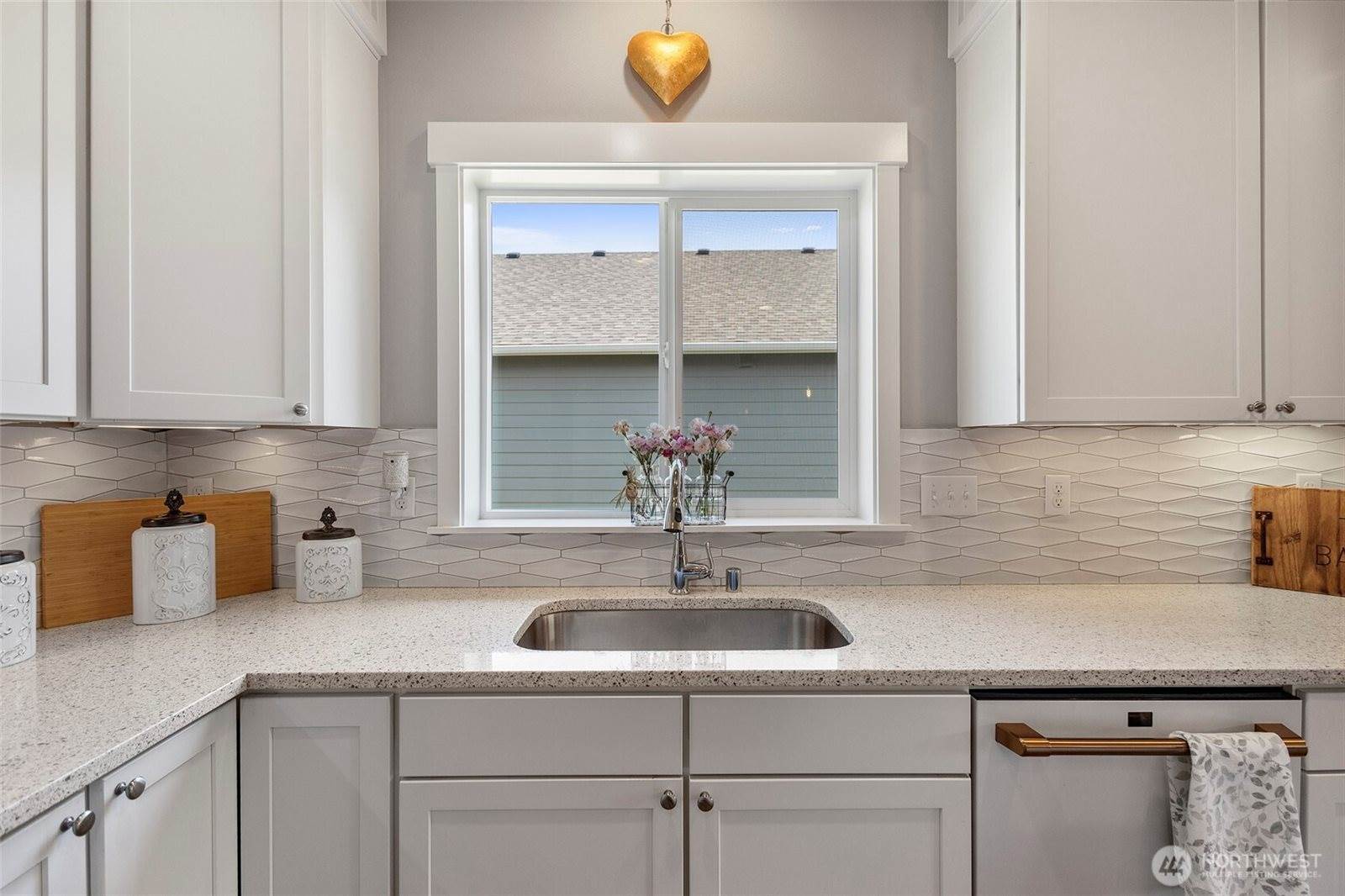 1720 River Walk Lane, Burlington, WA 98233