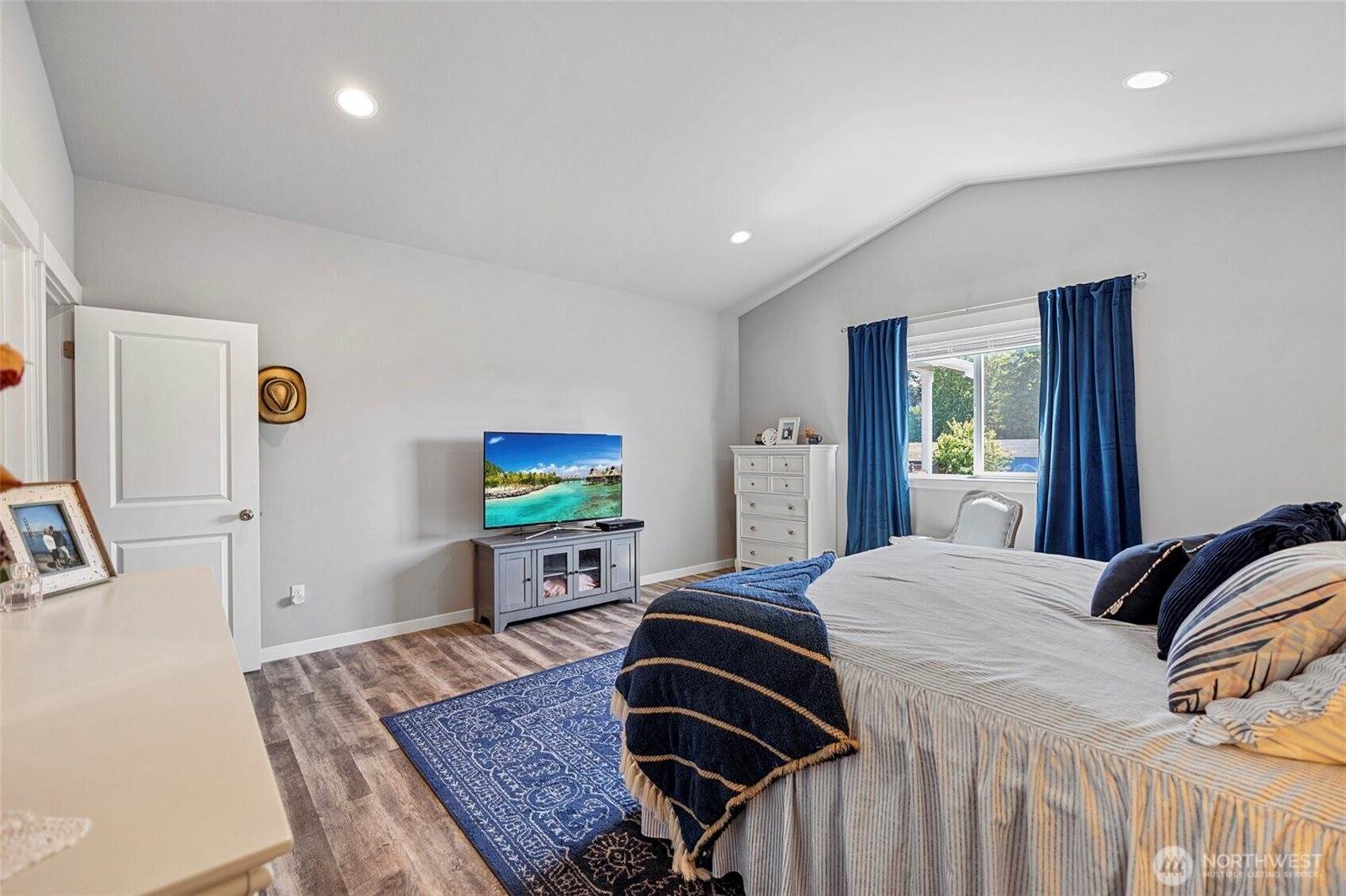 1720 River Walk Lane, Burlington, WA 98233