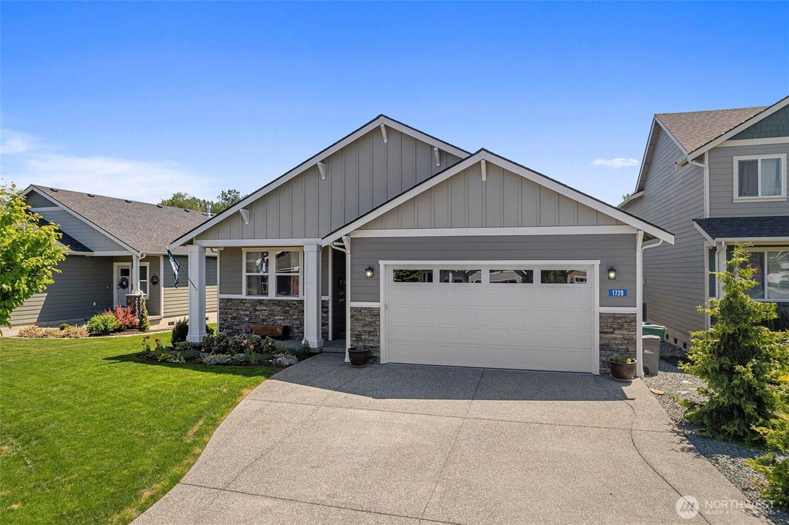 1720 River Walk Lane, Burlington, WA 98233