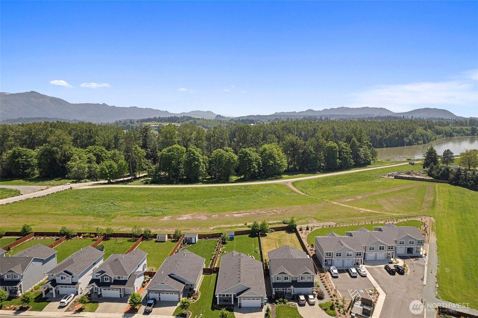 1720 River Walk Lane, Burlington, WA 98233