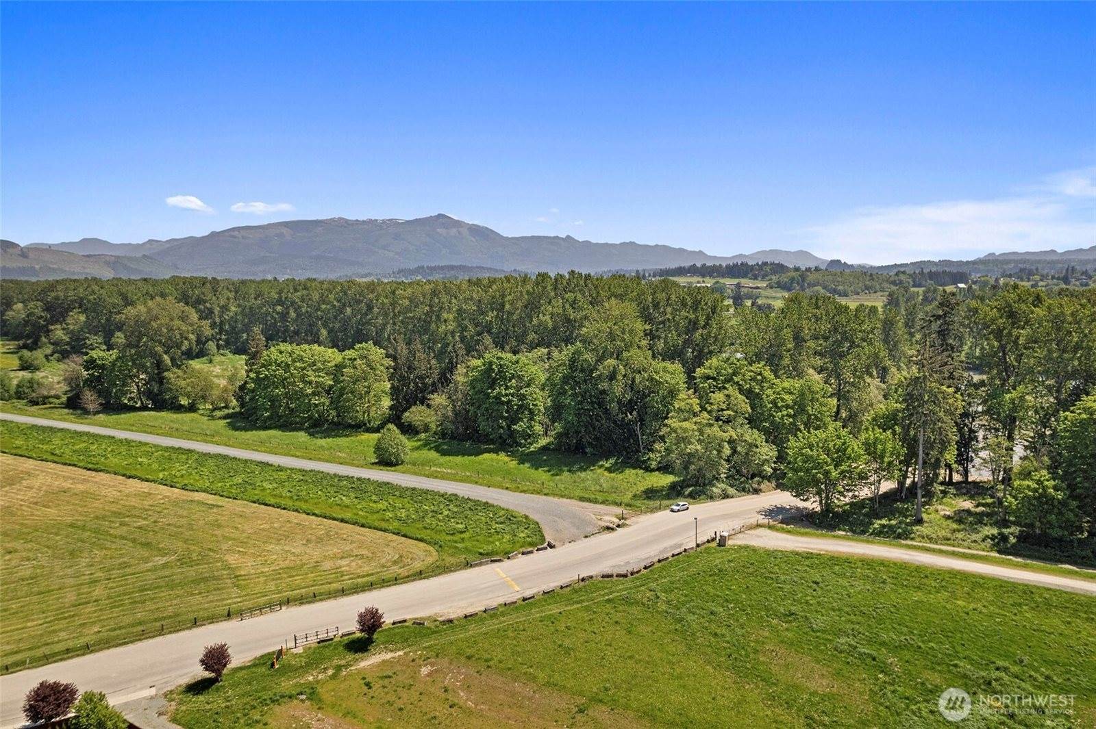1720 River Walk Lane, Burlington, WA 98233