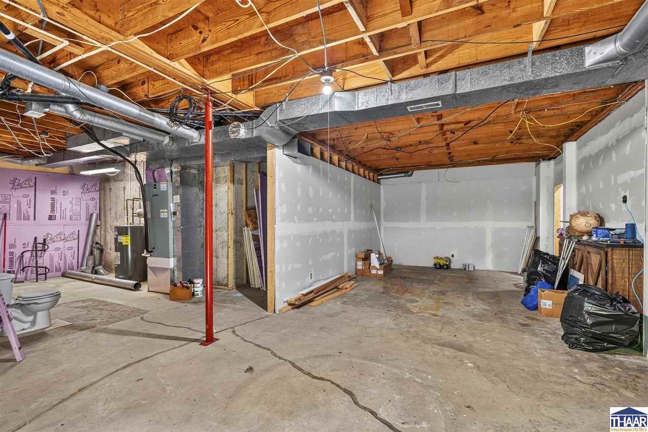 200 West Sweetbriar Woods, West Terre Haute, IN 47885
