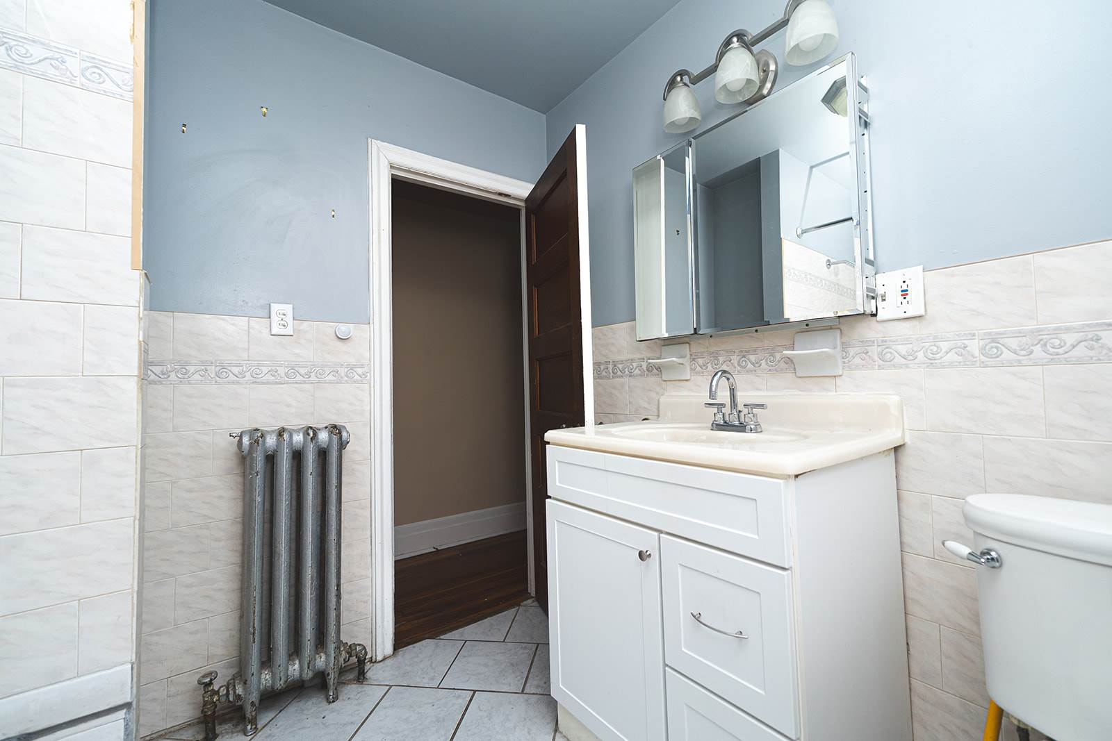 4646 N 11th Street, Philadelphia, PA 19140