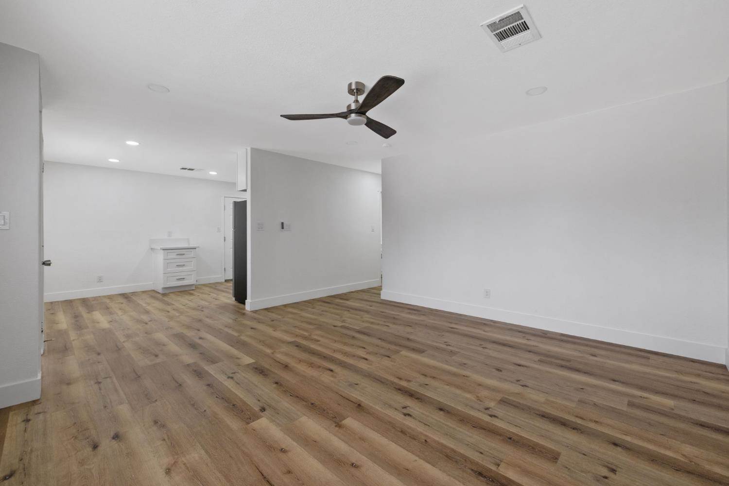 4222 West Victor Avenue, Visalia, CA 93277