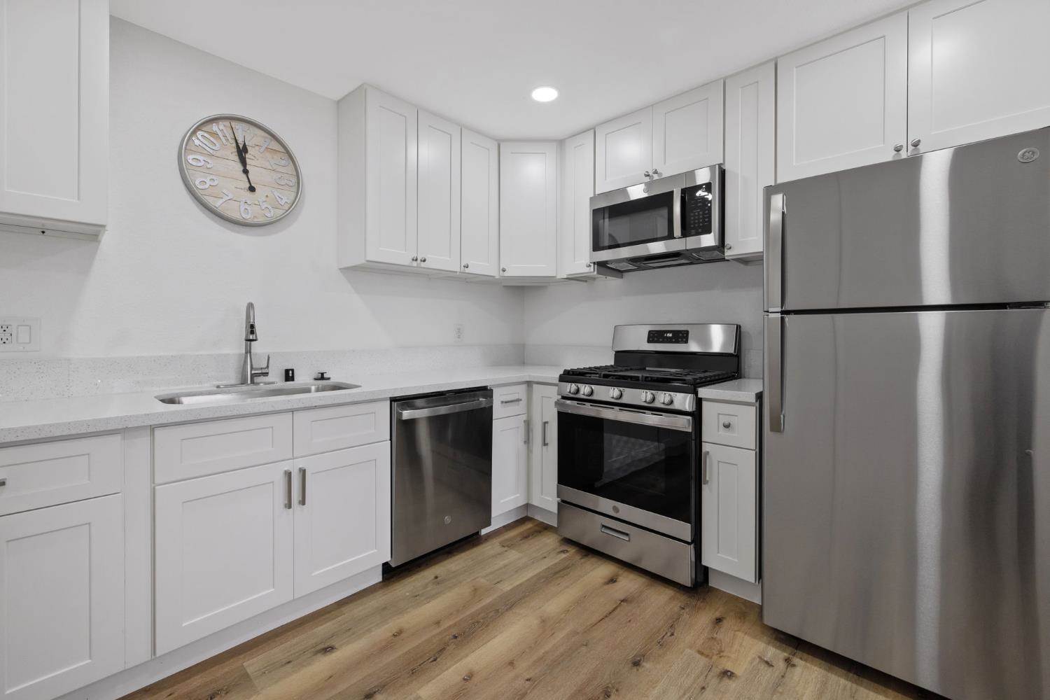 4222 West Victor Avenue, Visalia, CA 93277
