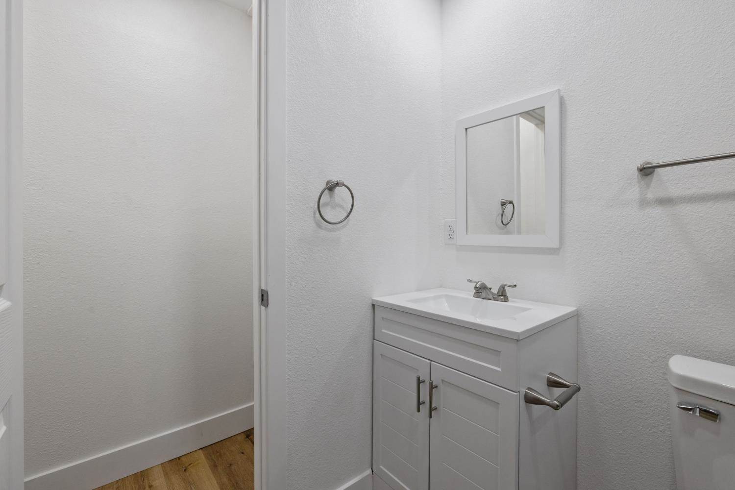 4222 West Victor Avenue, Visalia, CA 93277