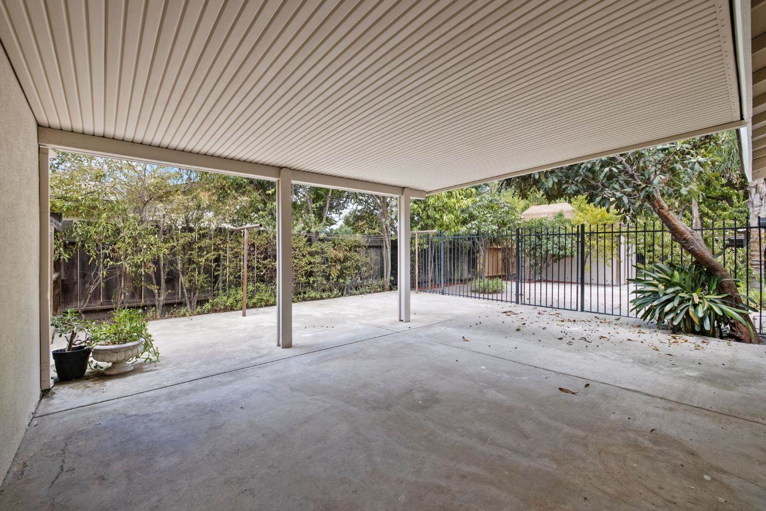 4222 West Victor Avenue, Visalia, CA 93277