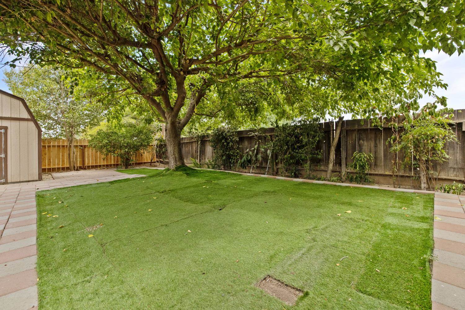4222 West Victor Avenue, Visalia, CA 93277