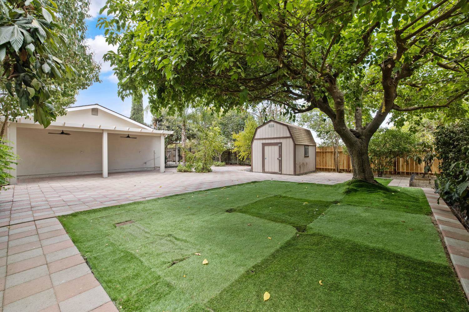 4222 West Victor Avenue, Visalia, CA 93277