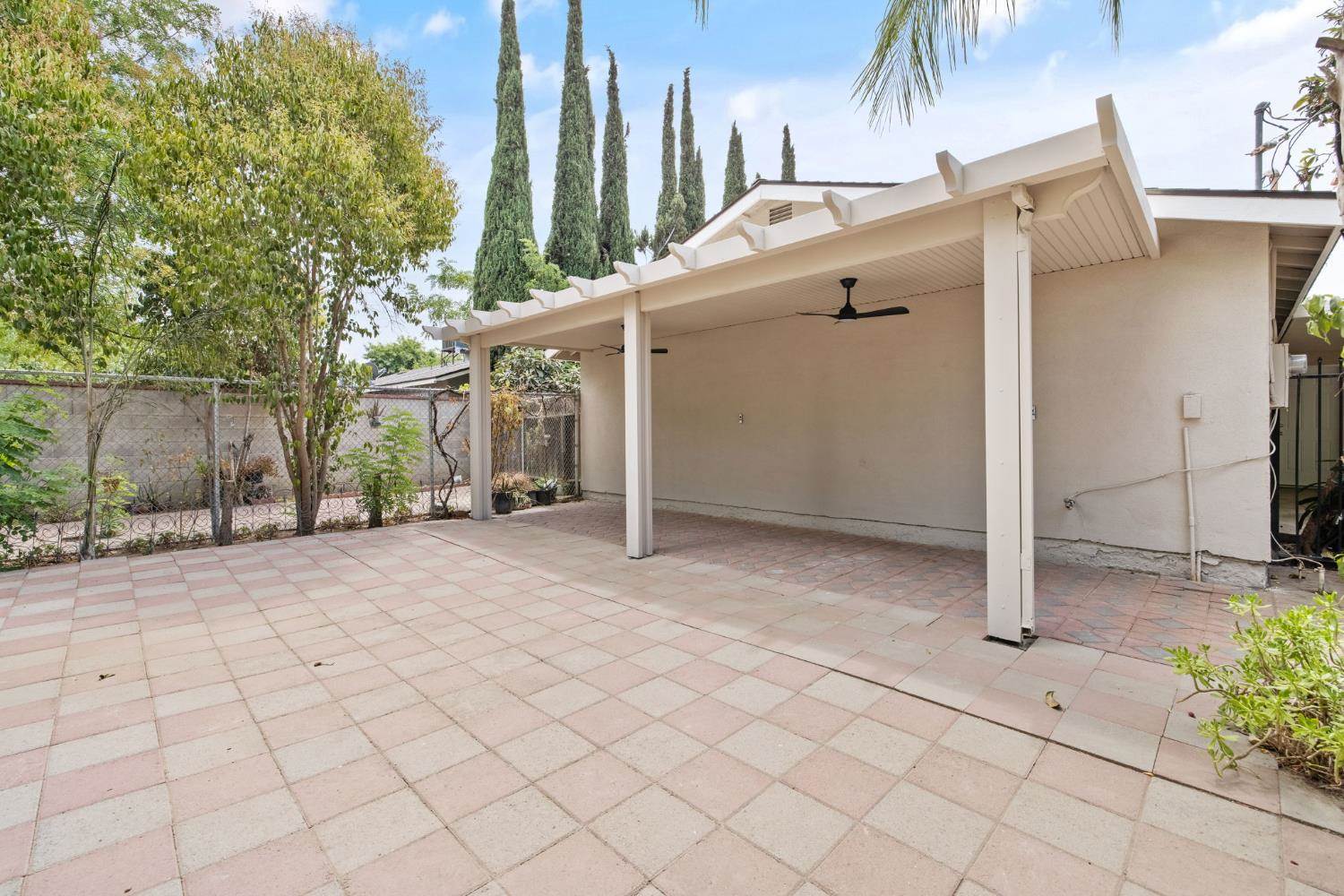 4222 West Victor Avenue, Visalia, CA 93277