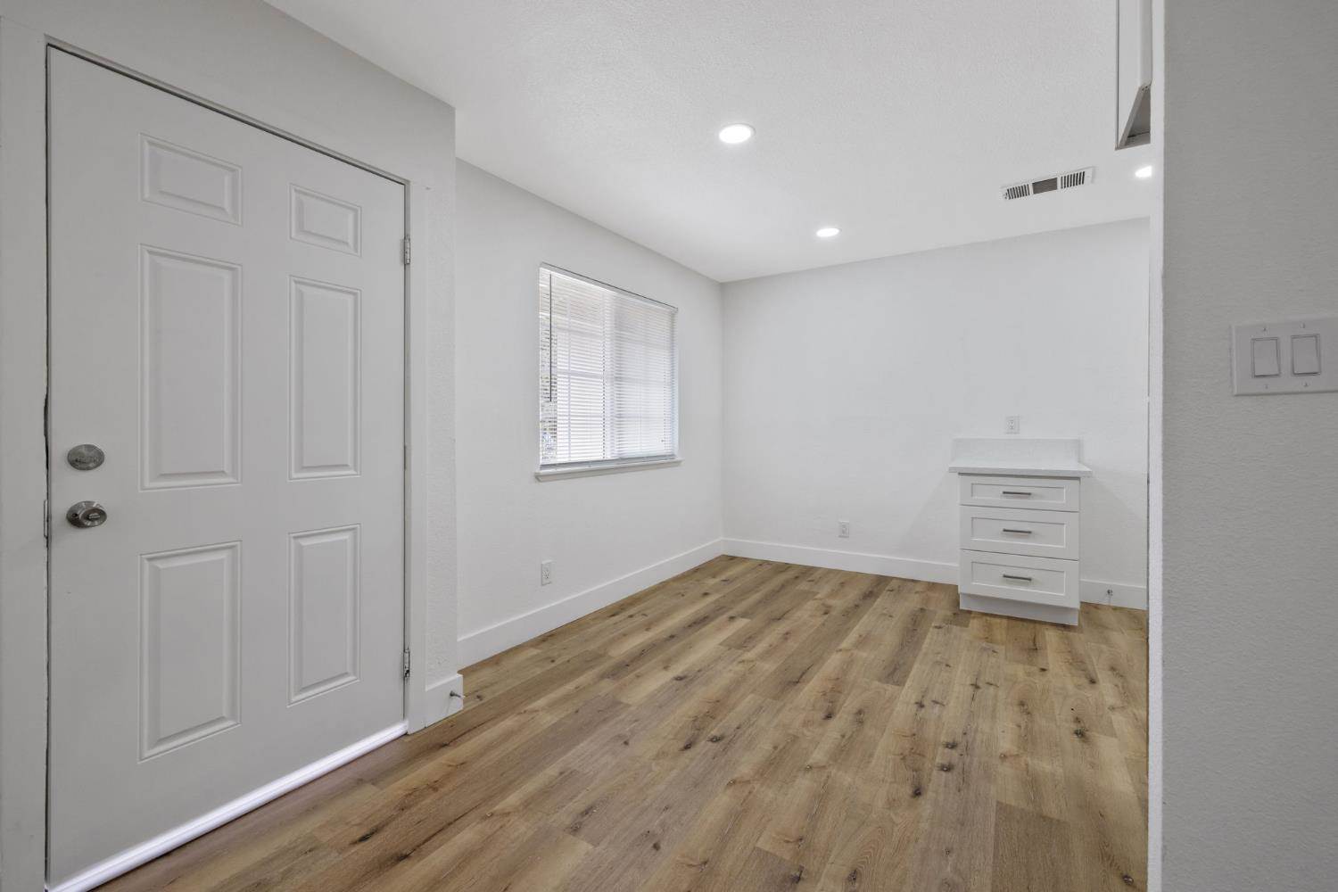 4222 West Victor Avenue, Visalia, CA 93277