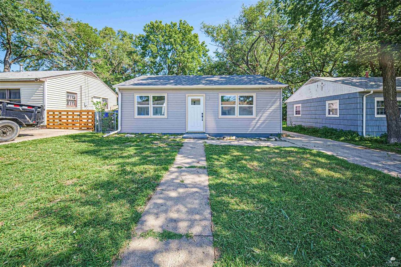 212 East 17th Street, Junction City, KS 66441