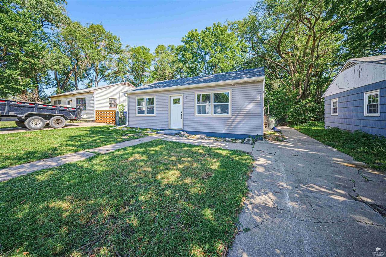 212 East 17th Street, Junction City, KS 66441