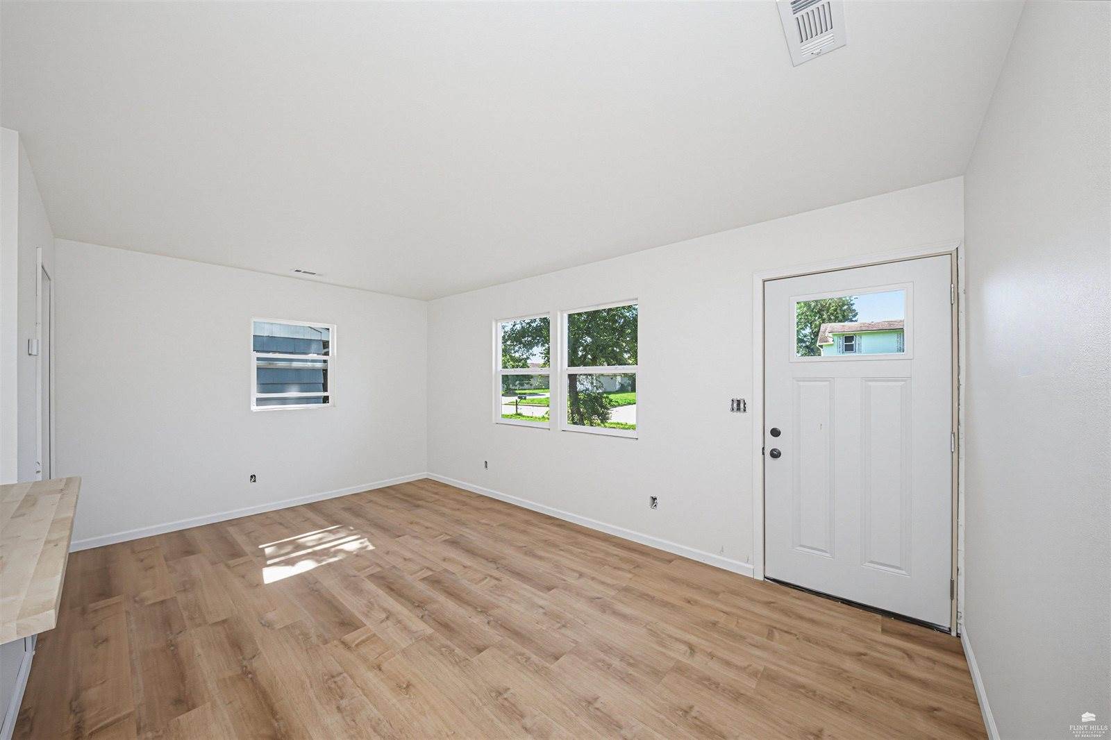 212 East 17th Street, Junction City, KS 66441