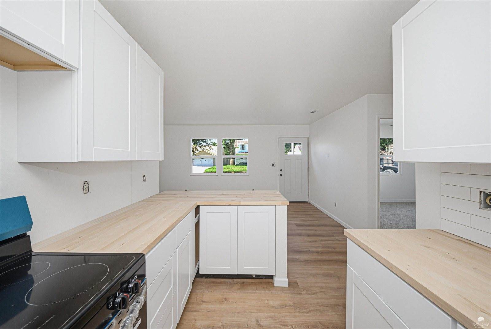 212 East 17th Street, Junction City, KS 66441
