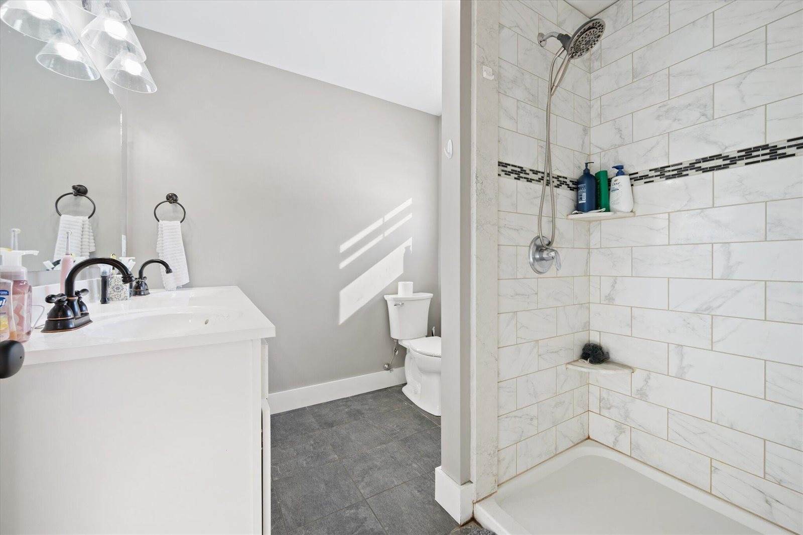 1197 Western Avenue, Hampden, ME 04444
