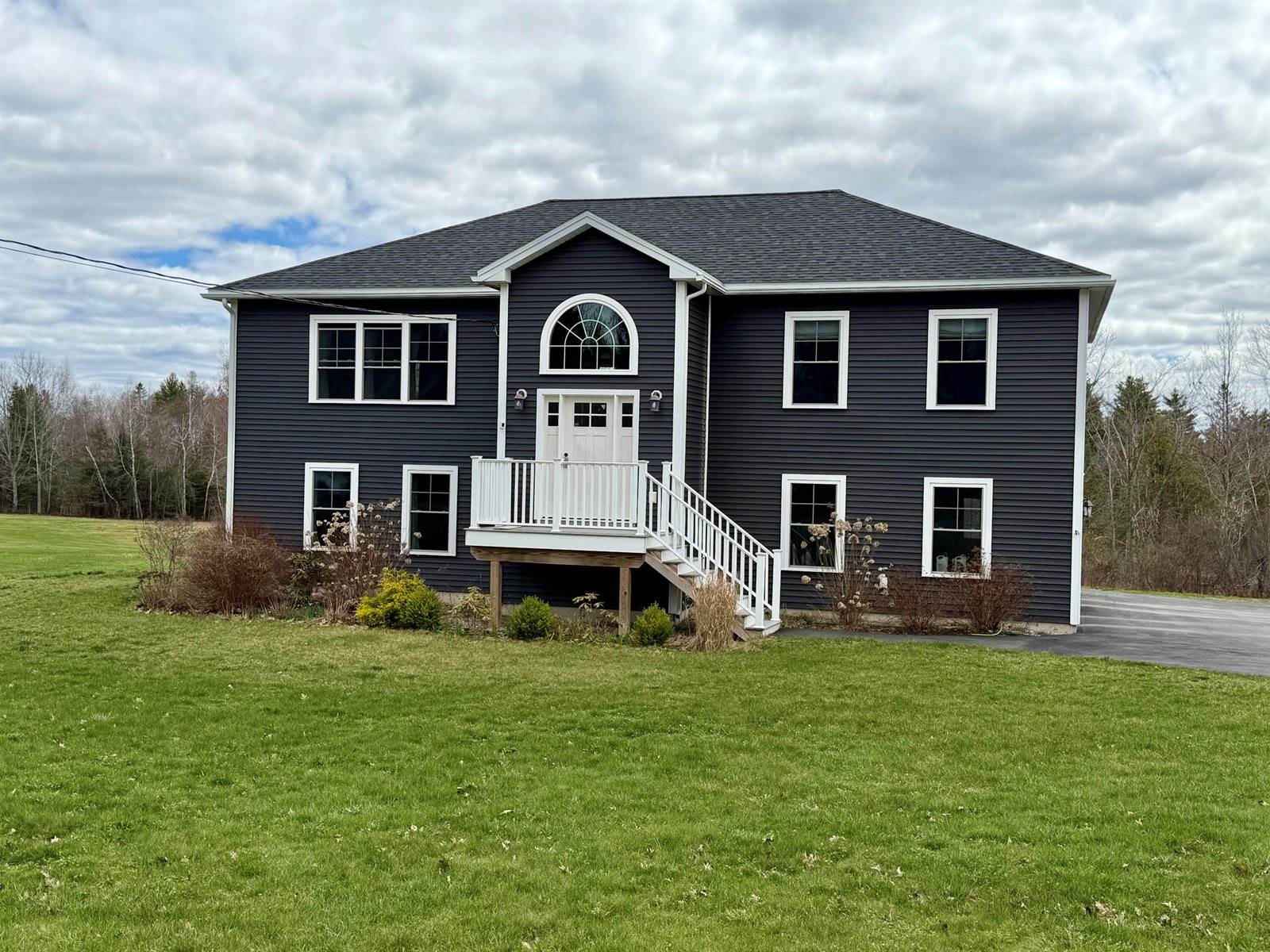 1197 Western Avenue, Hampden, ME 04444