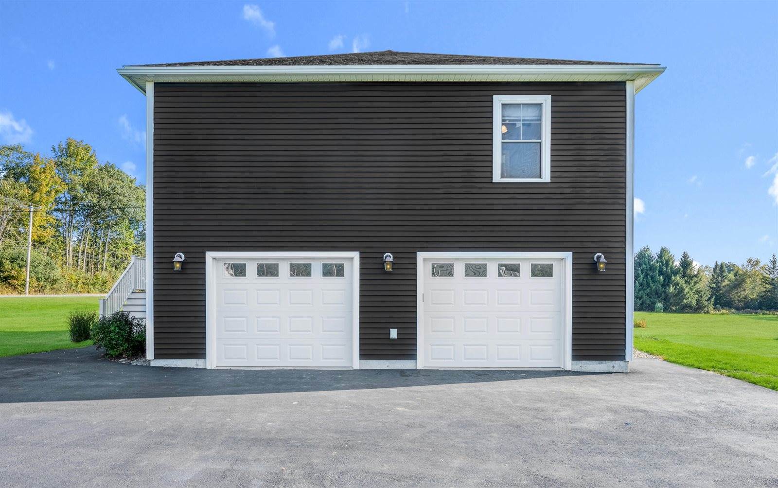 1197 Western Avenue, Hampden, ME 04444