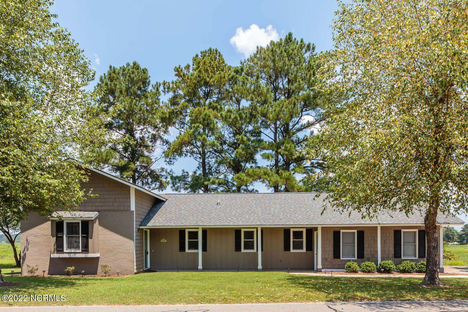 647 Castleberry Court, Vass, NC 28394