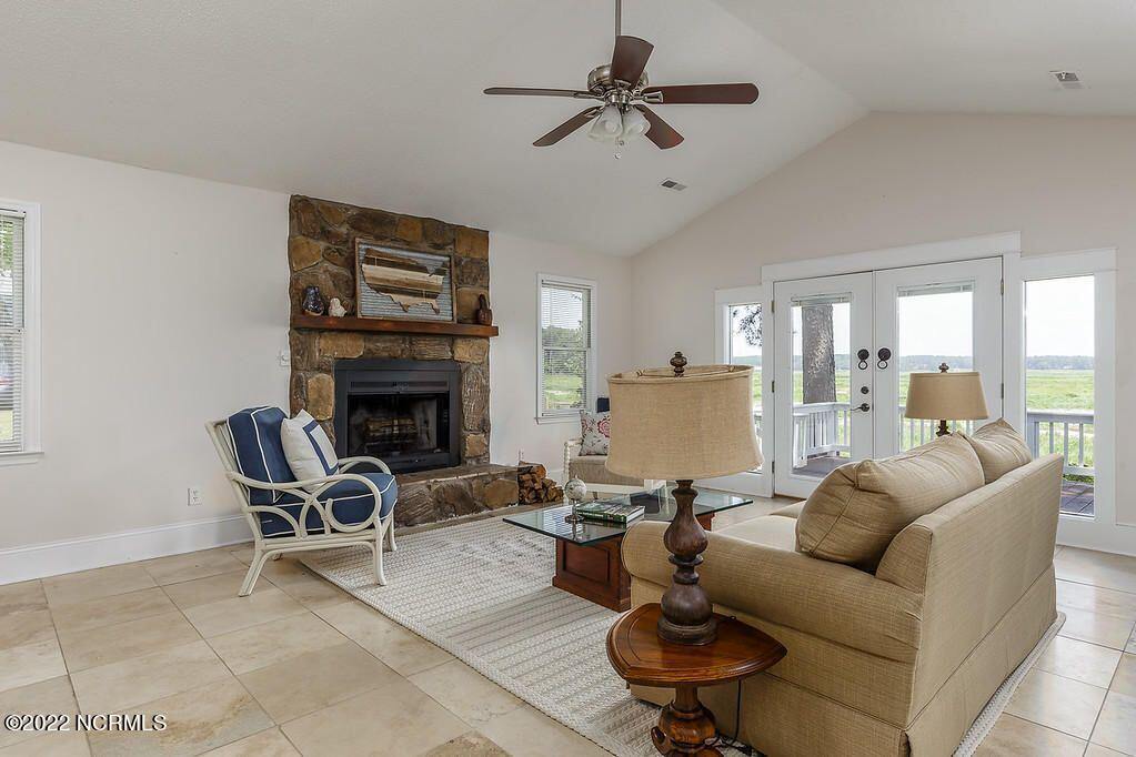 647 Castleberry Court, Vass, NC 28394