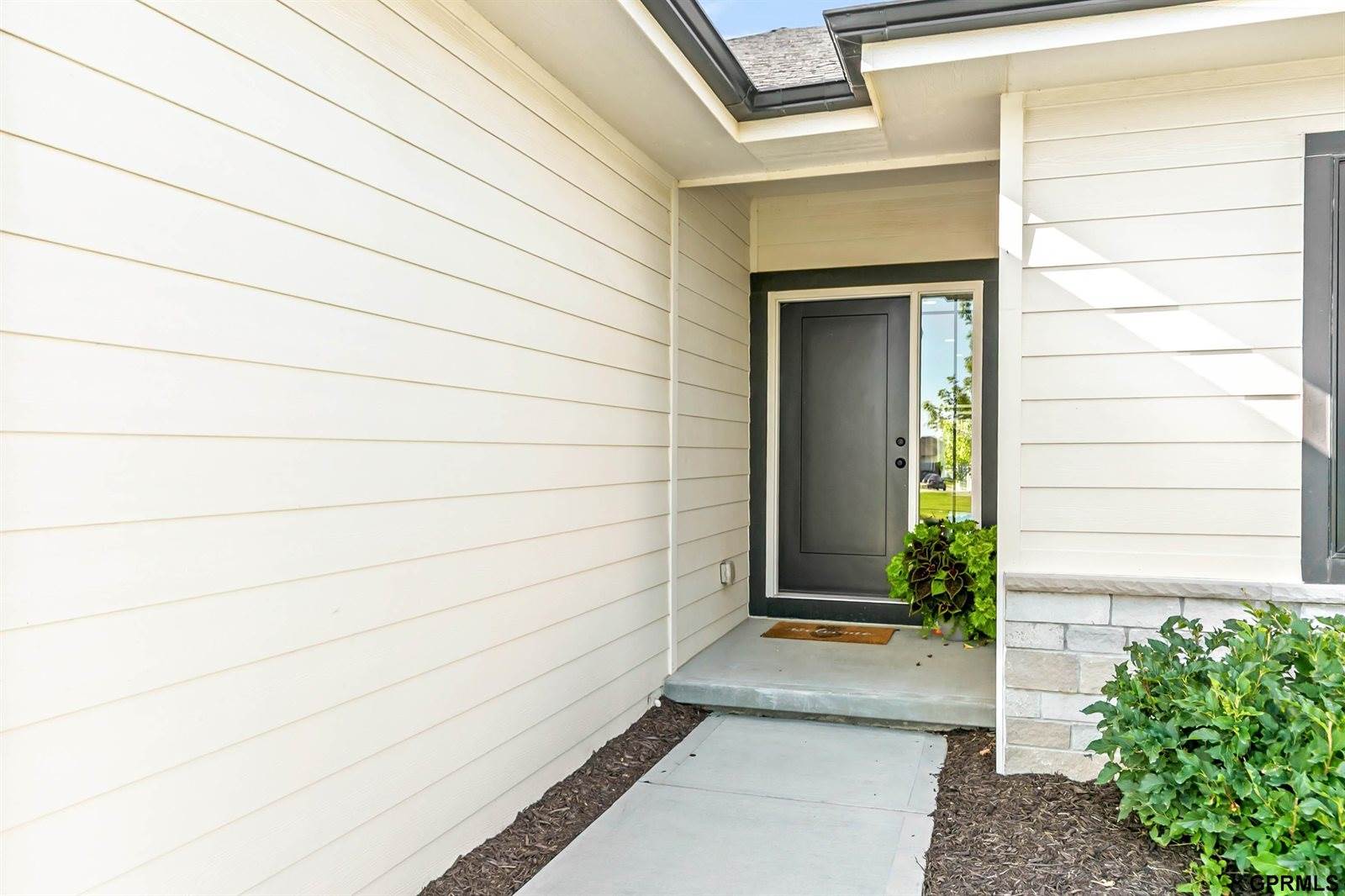 20866 Ellison Avenue, Elkhorn, NE 68022