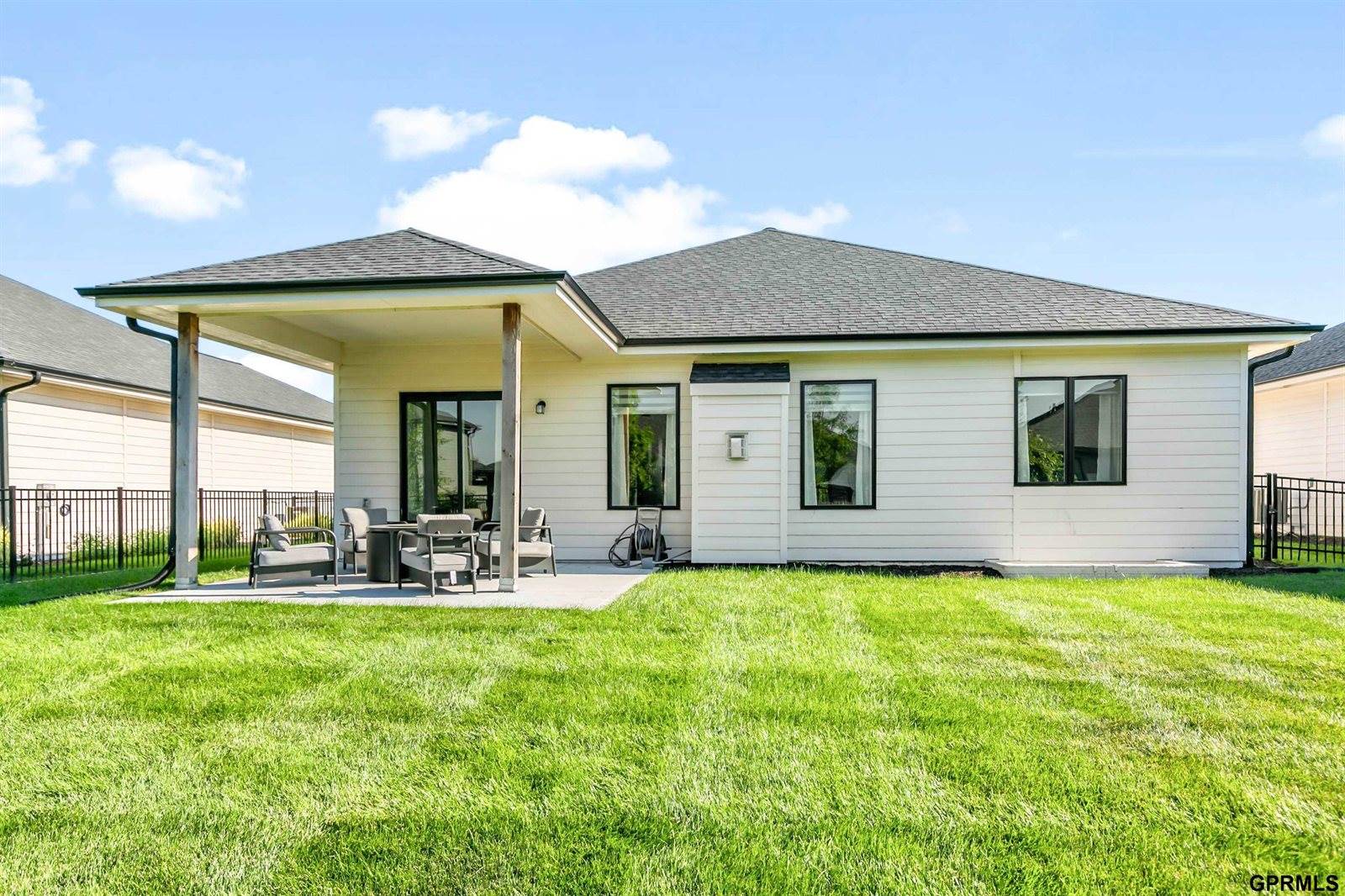20866 Ellison Avenue, Elkhorn, NE 68022