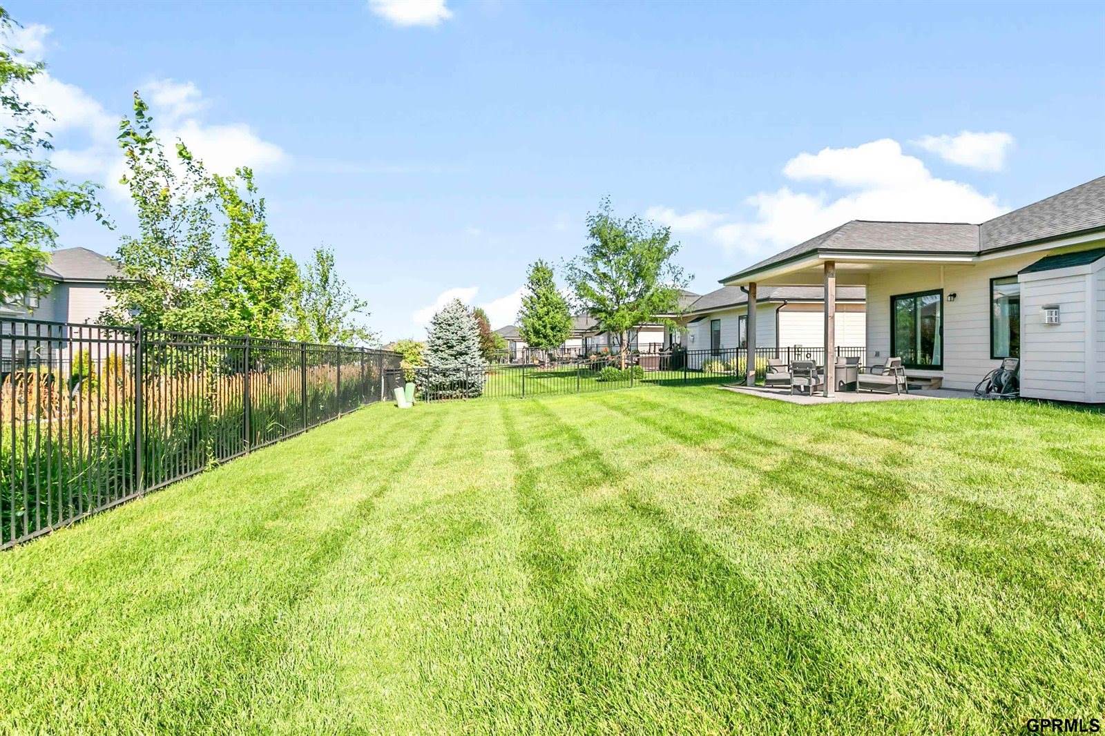 20866 Ellison Avenue, Elkhorn, NE 68022