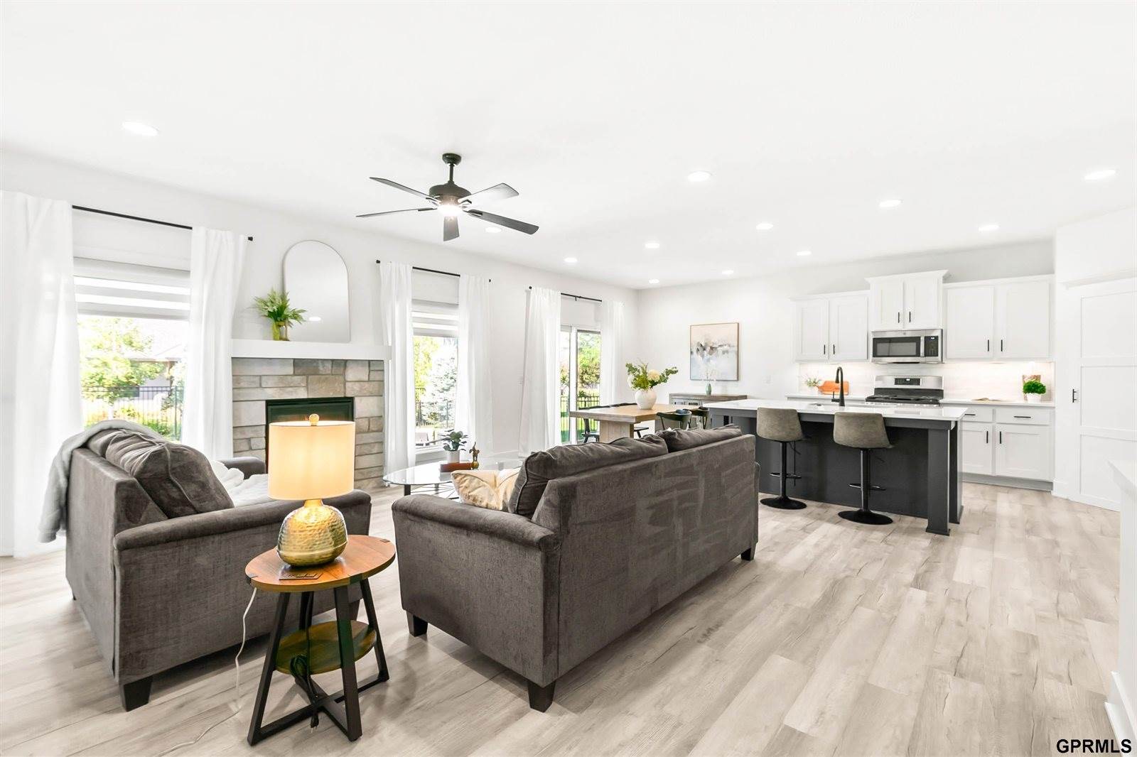 20866 Ellison Avenue, Elkhorn, NE 68022
