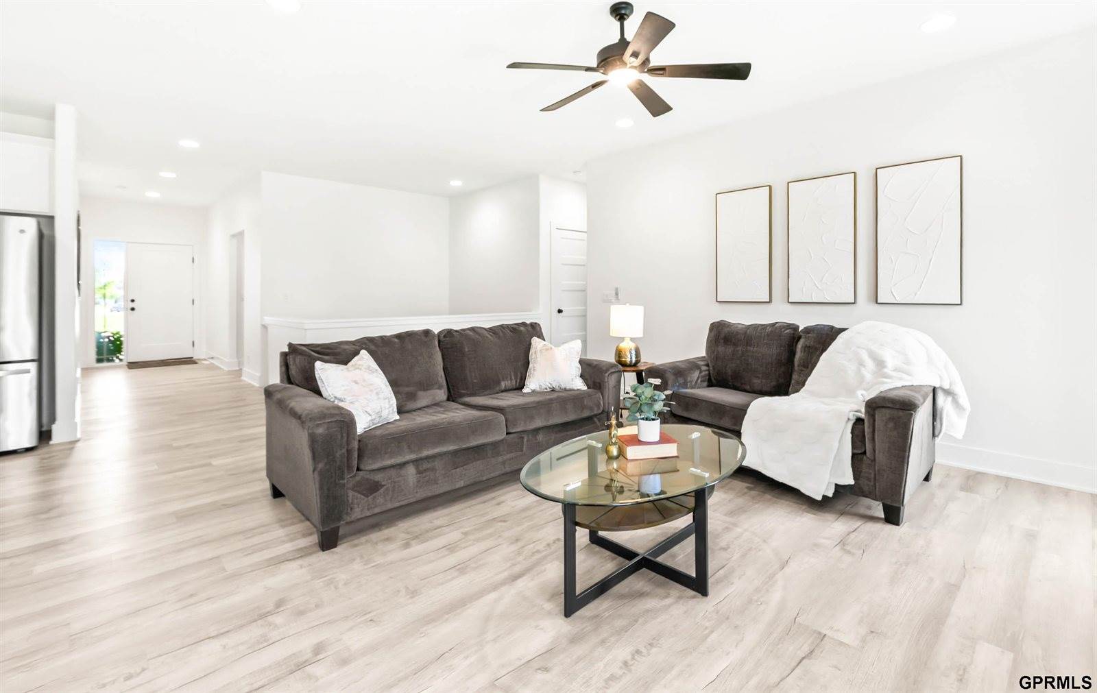 20866 Ellison Avenue, Elkhorn, NE 68022