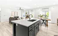 20866 Ellison Avenue, Elkhorn, NE 68022
